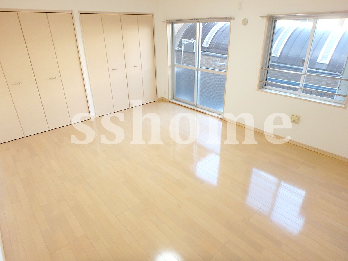 寝室 広くて明るいお部屋です☆ 写真6