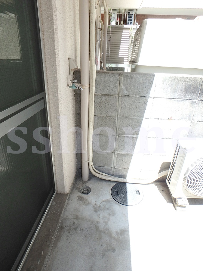その他部屋・スペース 室外洗濯機置場 写真6