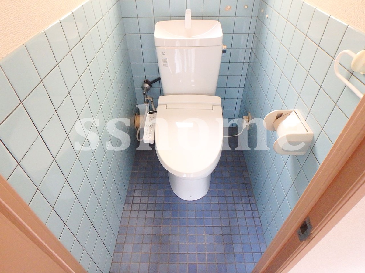 トイレ 温水洗浄便座 写真9