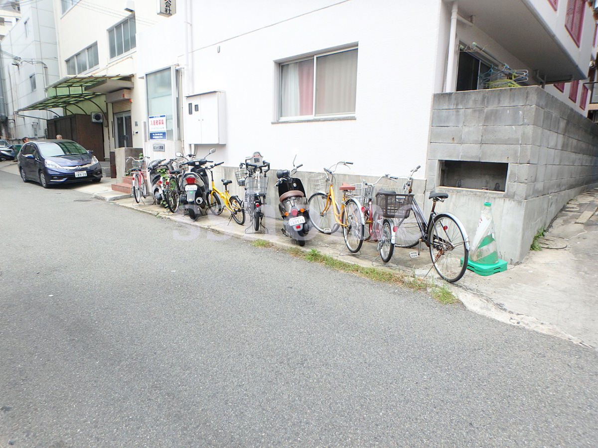 共用部 バイクが置ける駐輪スペース☆ 写真30