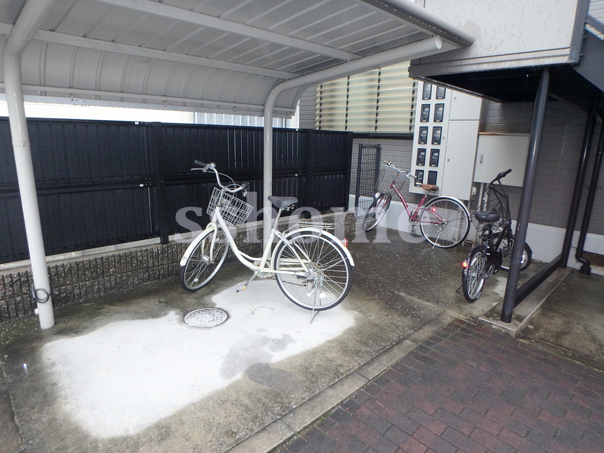 共用部 屋根付き駐輪スペース☆ 写真28