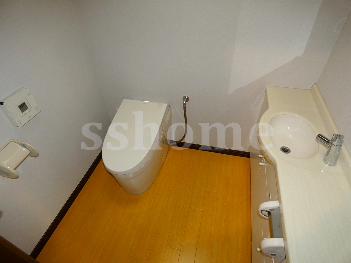 トイレ 手洗い付のトイレです 写真9