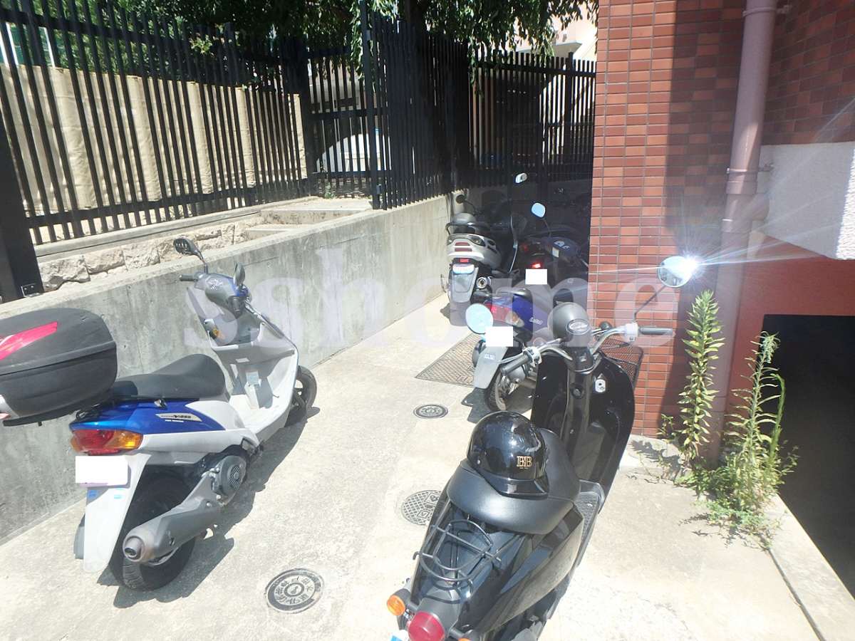 敷地内/建物 バイクも停めれます☆ 写真20
