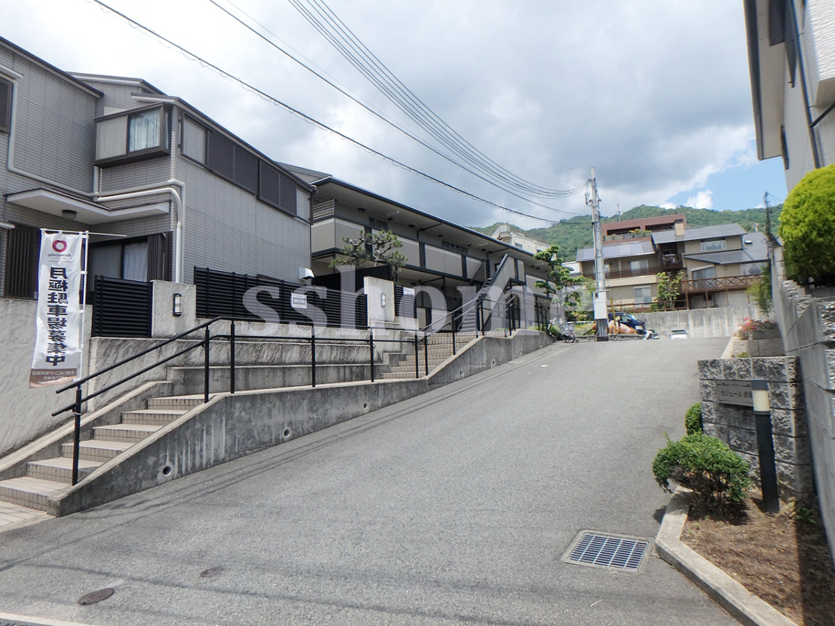 エントランス 建物前が開けています☆ 写真29
