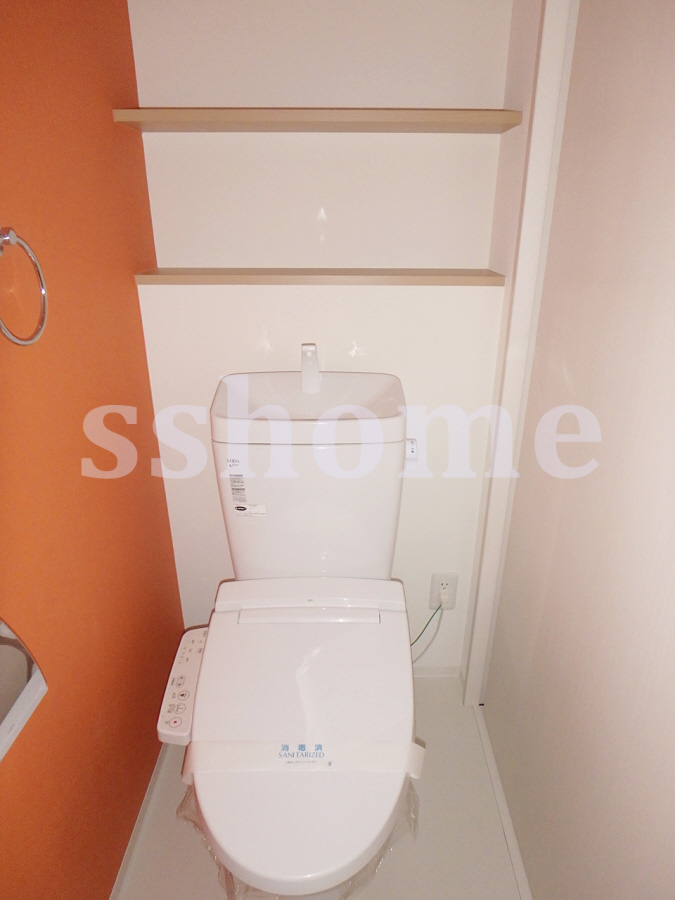 トイレ 収納棚のあるトイレは嬉しいですね♪ 写真8