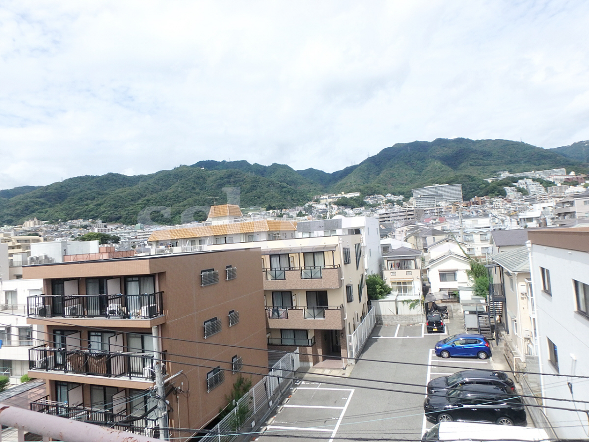 眺望 北側には六甲山がキレイに見えますよ♪ 写真17