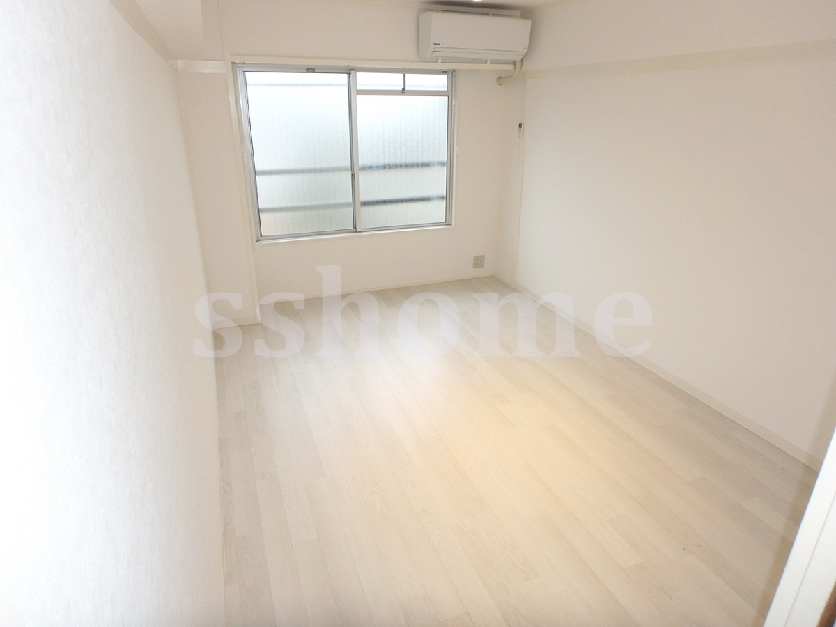 リビング 明るいお部屋です☆ 写真2