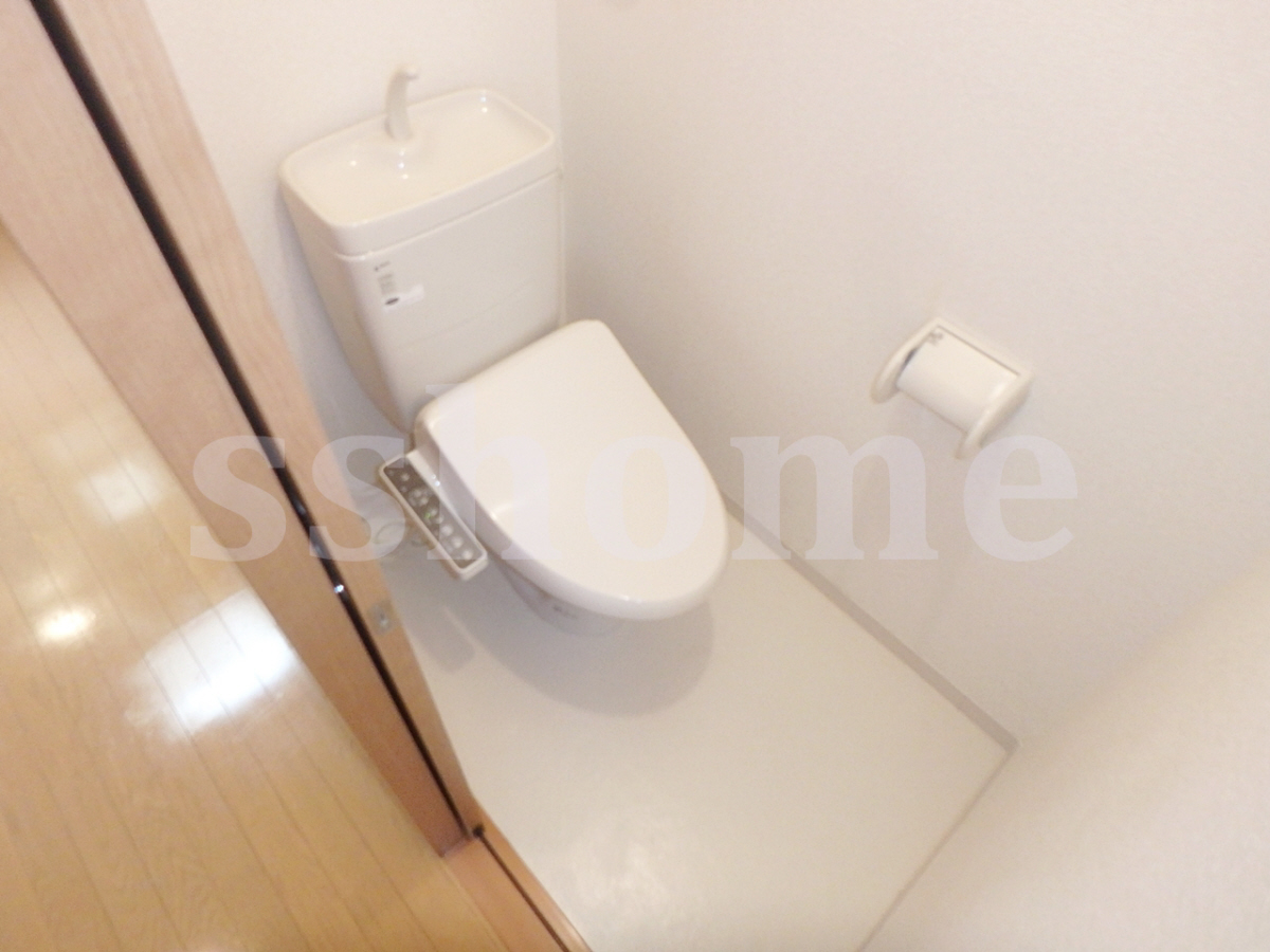 トイレ 温水洗浄便座 写真10