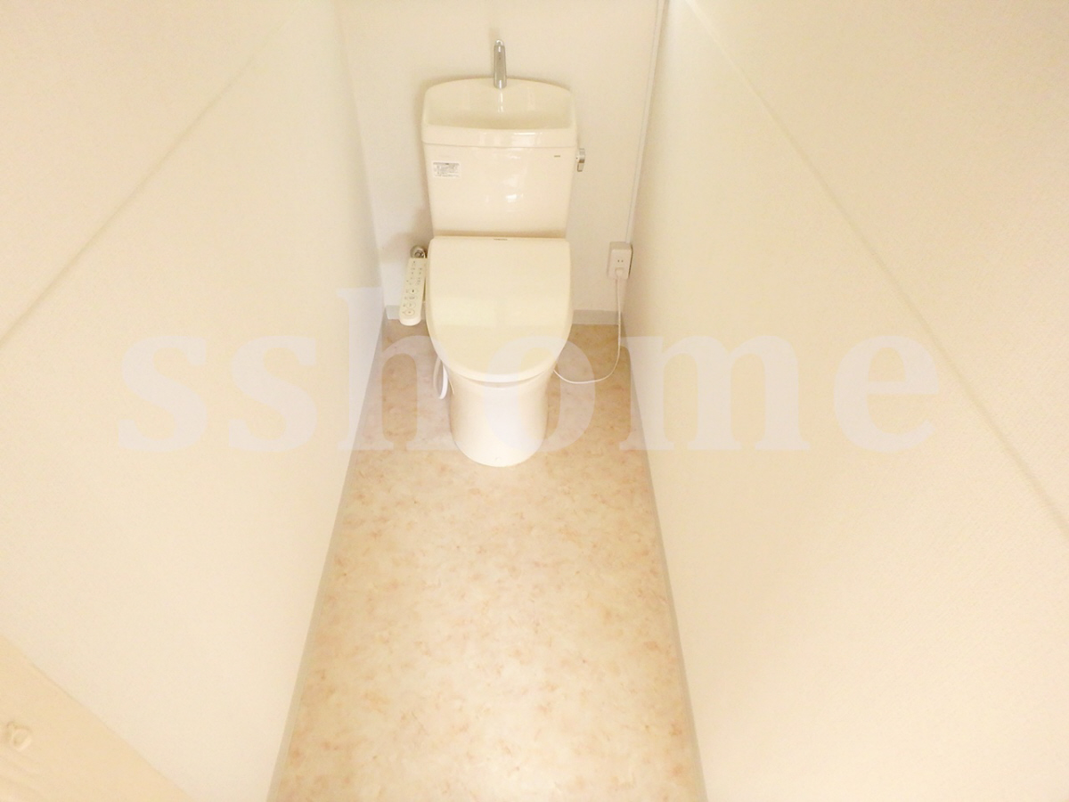 トイレ 温水洗浄便座 写真11