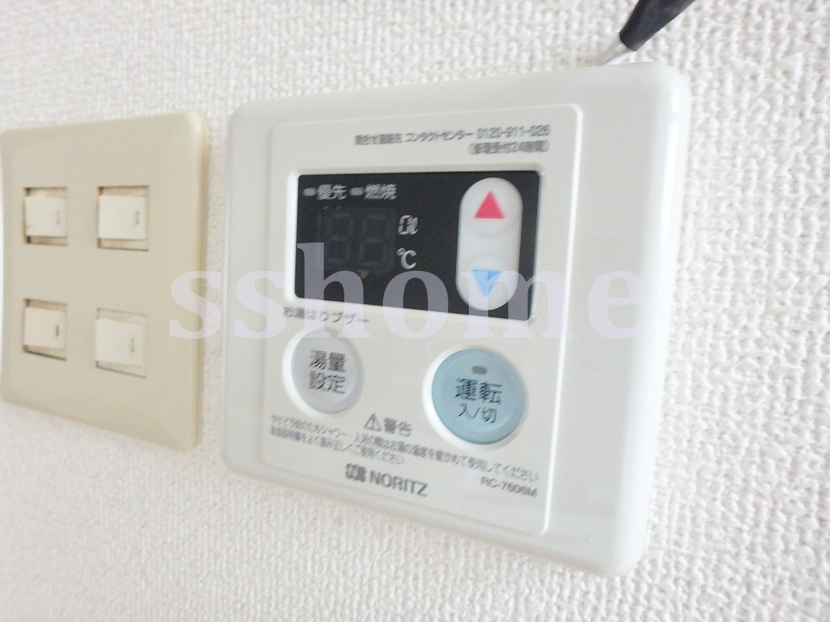設備 給湯器操作パネル 写真17