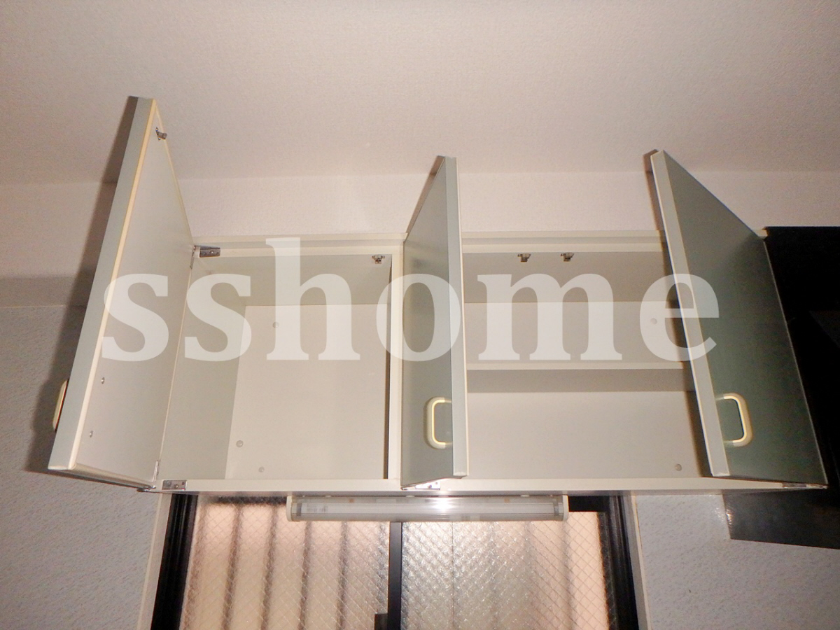 キッチン キッチン上部の吊戸棚☆ 写真5