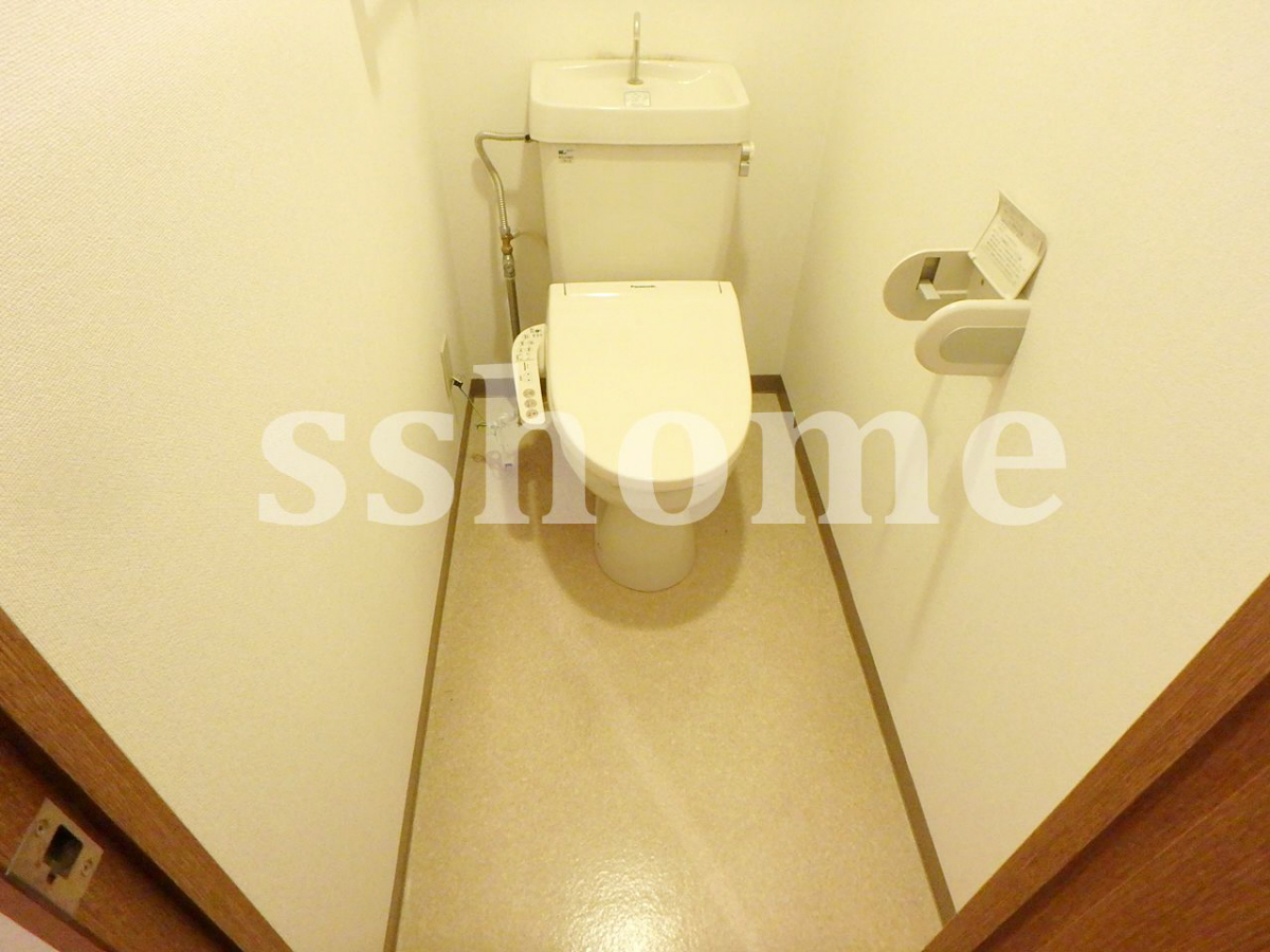 トイレ ウォシュレット機能付き 写真10