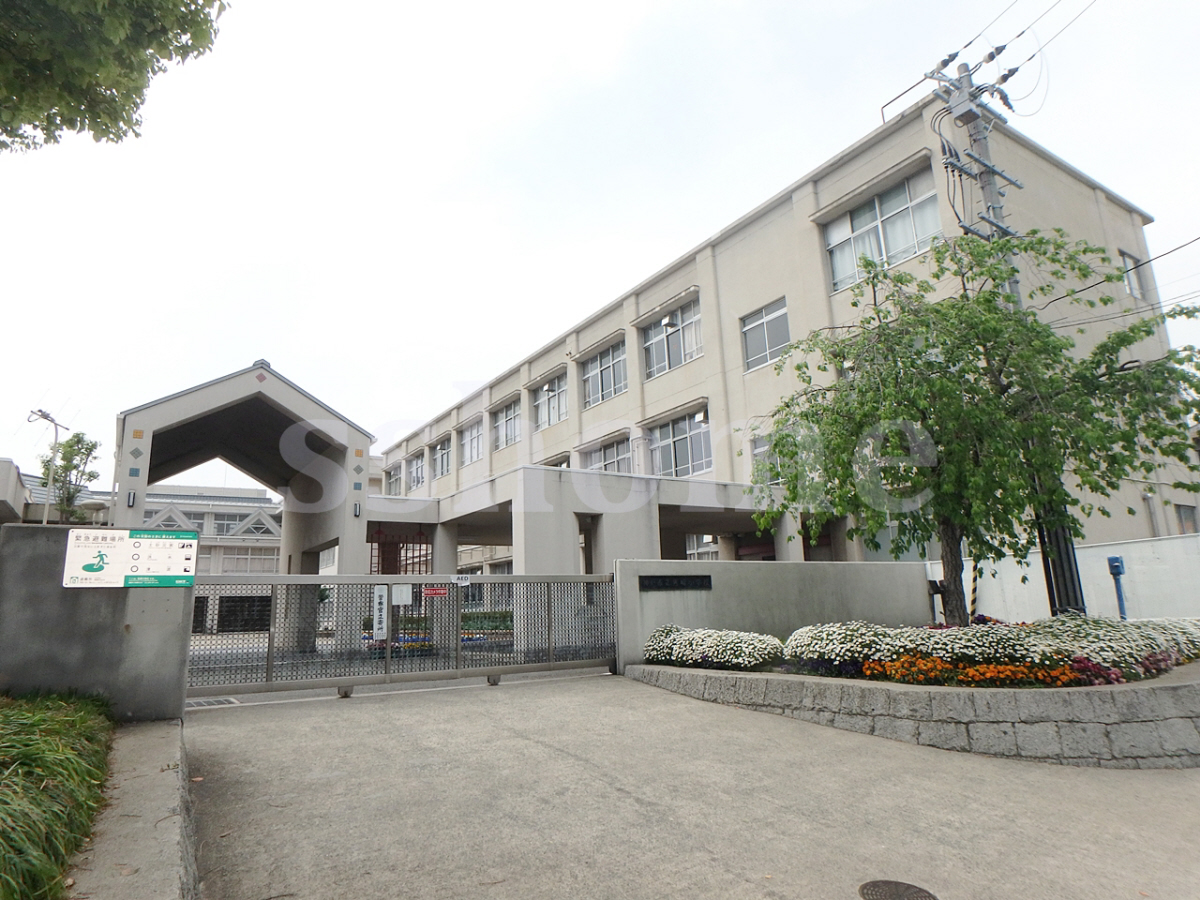 魚崎小学校まで598m (徒歩8分) 写真21