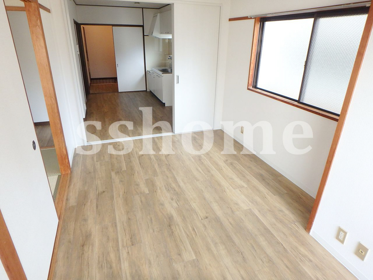 リビング 角部屋です 写真3