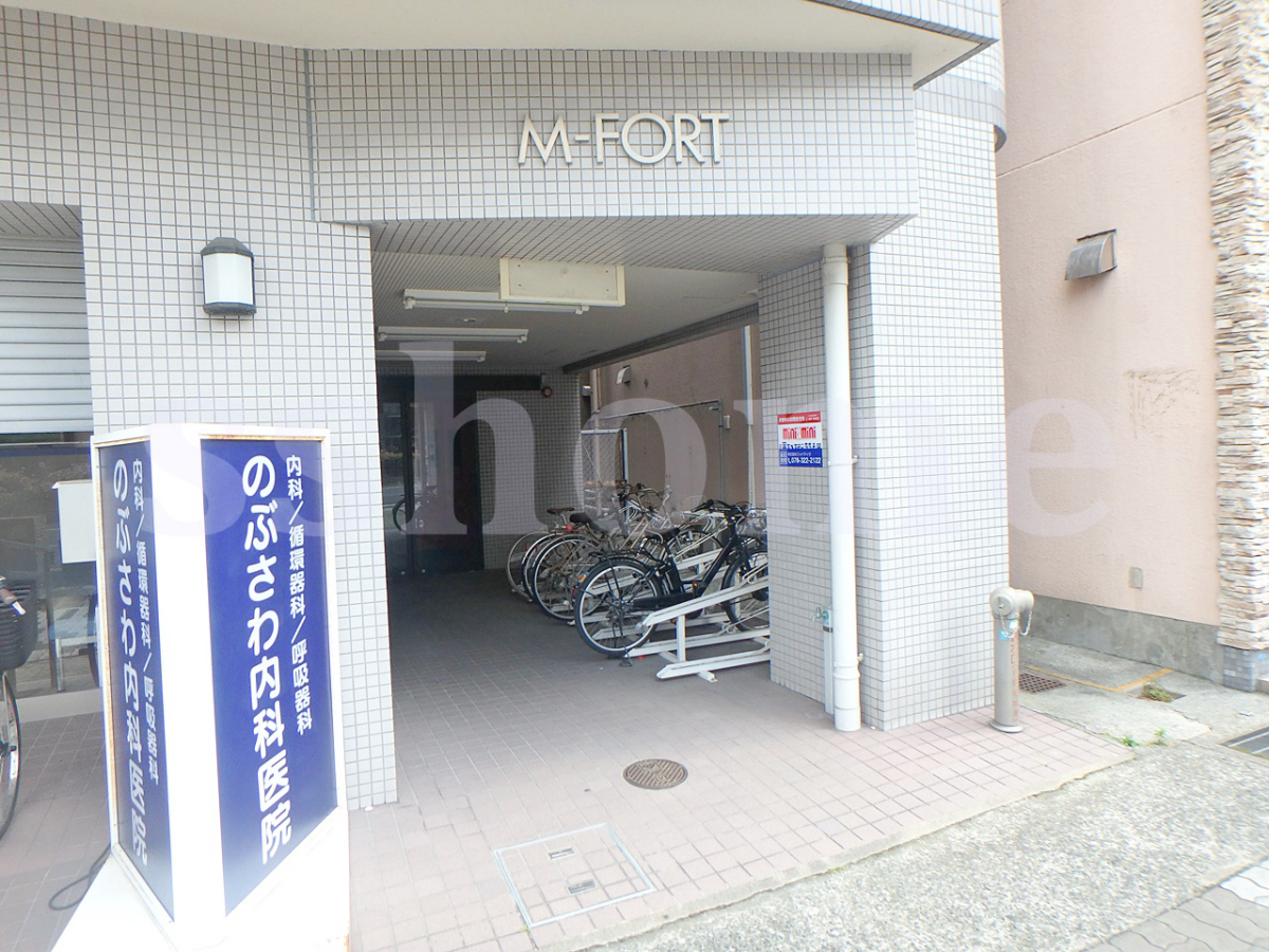 エントランス 建物入口 写真13