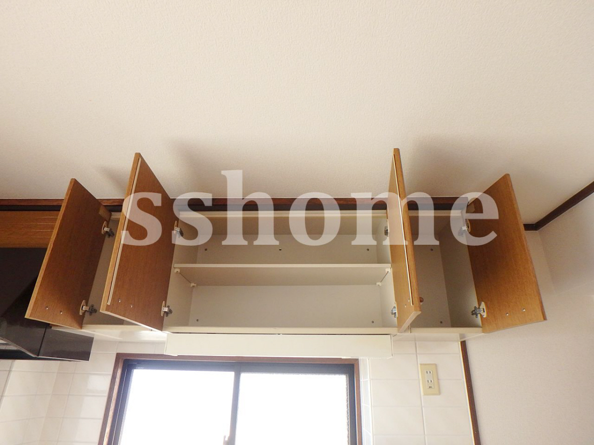 キッチン キッチン上部の吊戸棚☆ 写真5
