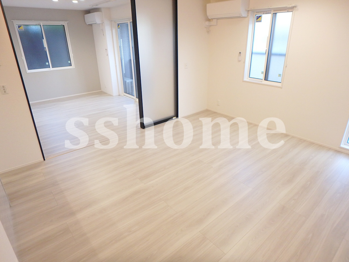 リビング 明るいお部屋です 写真2