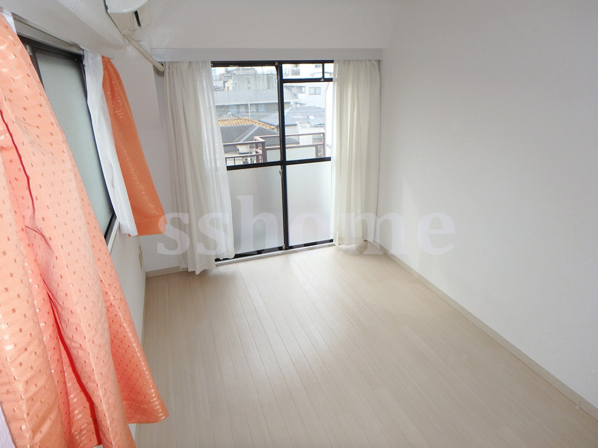 寝室 明るいお部屋です☆ 写真6