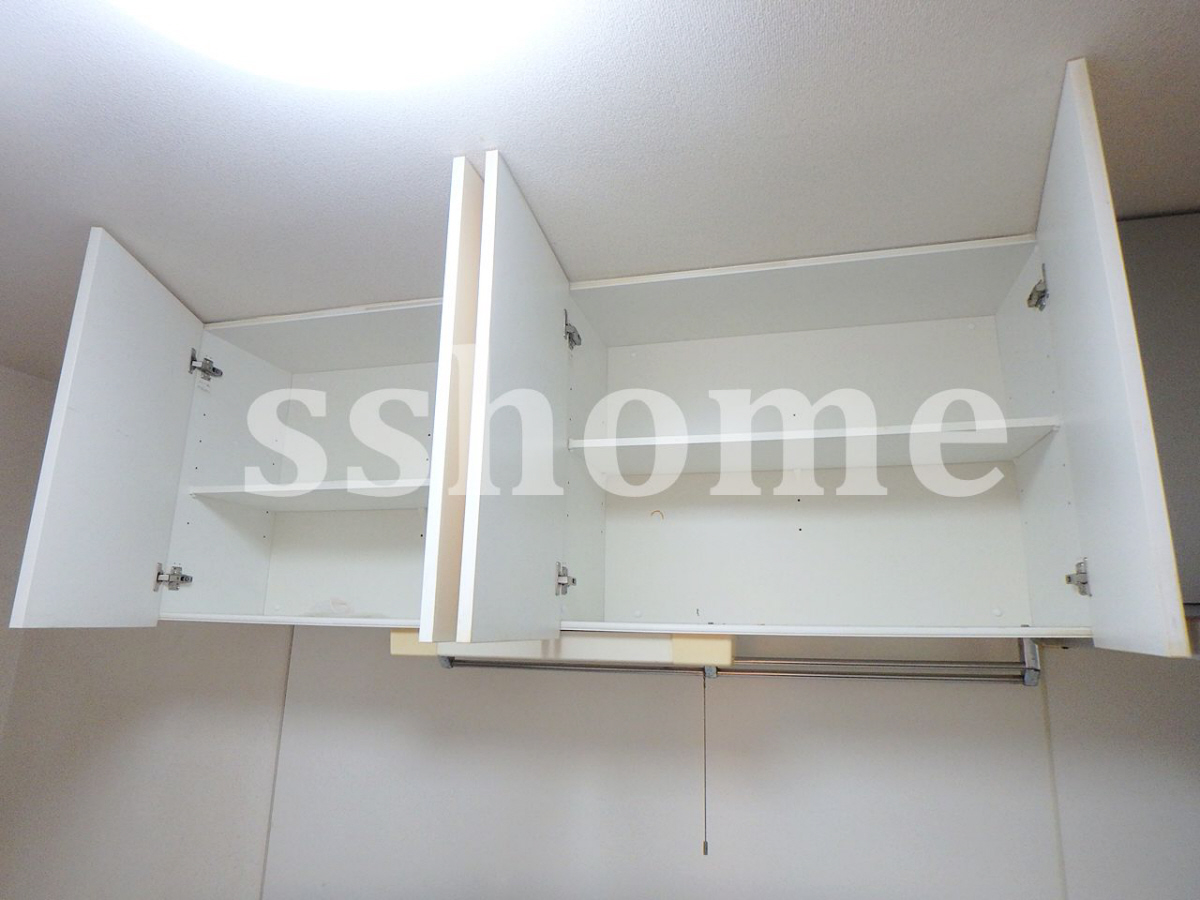 キッチン キッチン上部の吊戸棚☆ 写真4