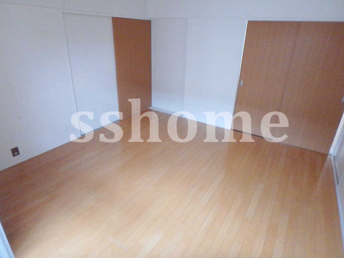 寝室 洋室8帖☆ 写真4