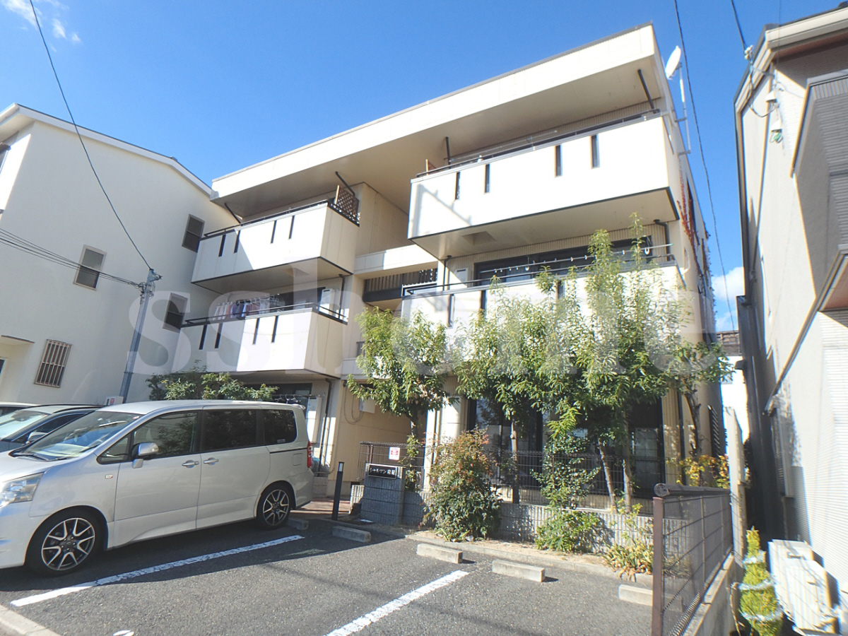 シャルマン岩屋