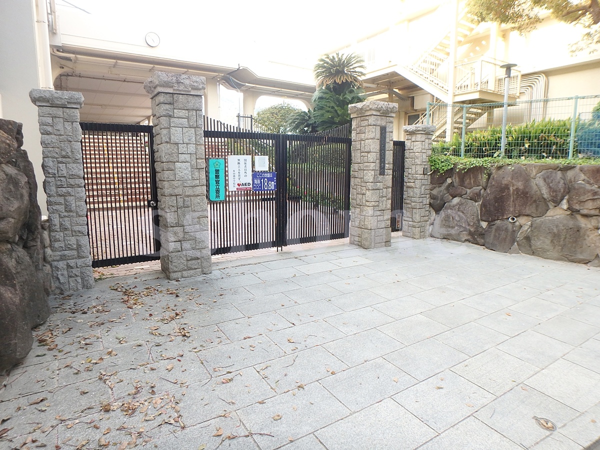 神戸市立本山南中学校まで680m (徒歩9分) 写真22