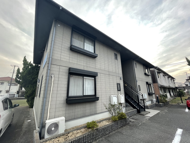 ルシエール亀山の物件外観写真
