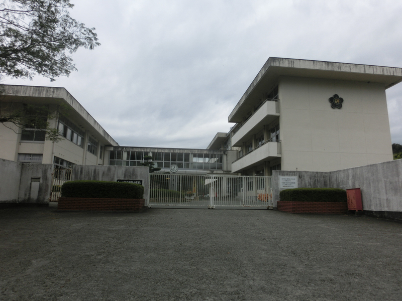 神部小学校まで954m (徒歩12分) 写真21