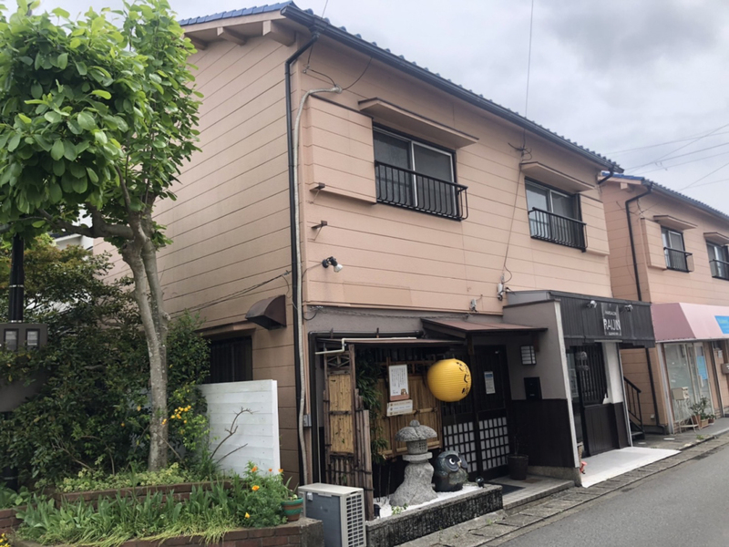 駅前店舗2階住宅の物件外観写真