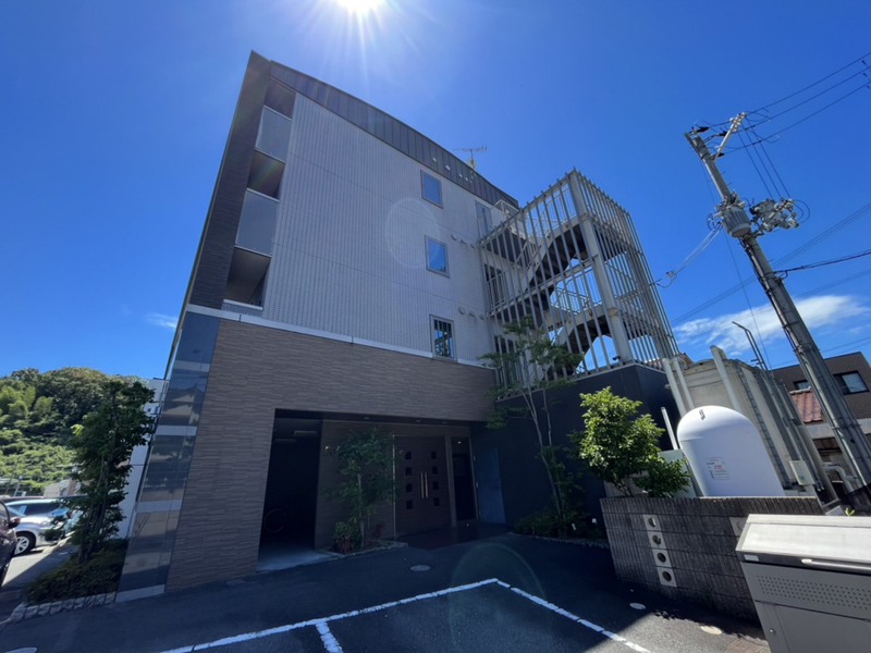 ベルフラワー嵐山の物件外観写真