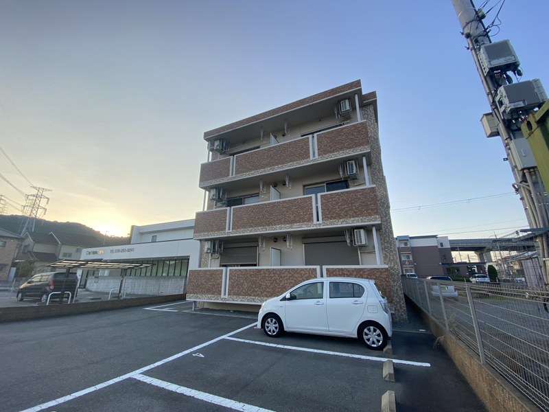 グランピア姫路の物件外観写真