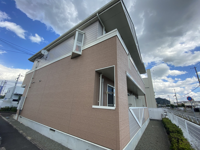 スカイルーム南条の物件外観写真