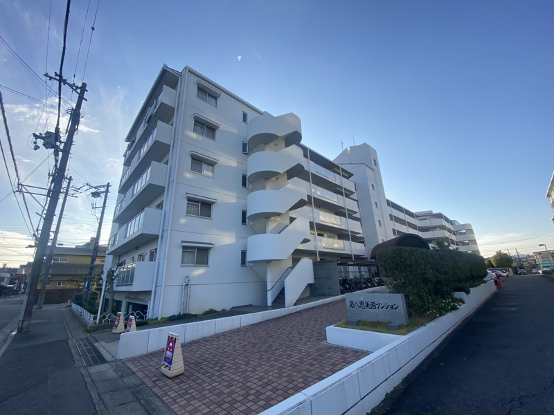 第8恵美酒マンションの物件外観写真