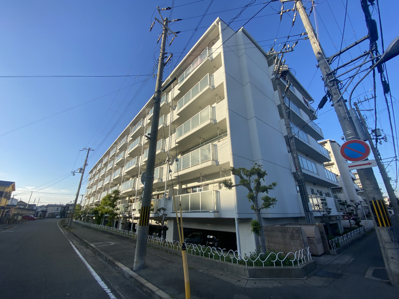 第8恵美酒マンションの物件外観写真
