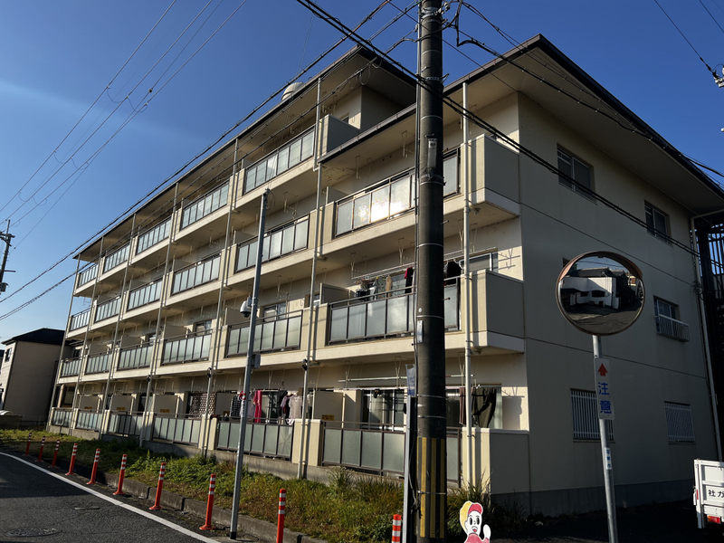 サニーハイム東出口の物件外観写真