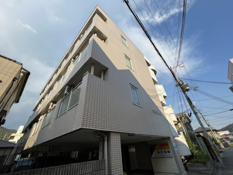 プルミエメゾンの物件外観写真