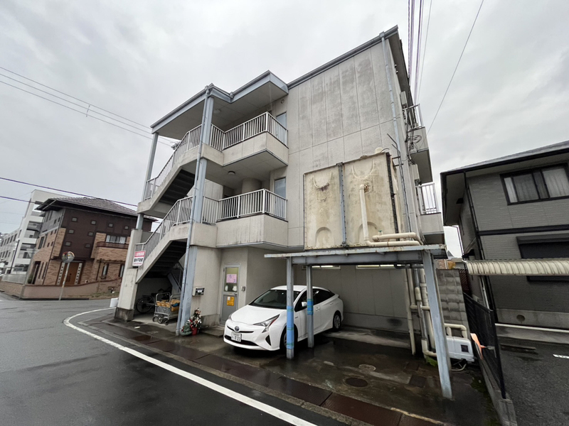 大西マンションの物件外観写真