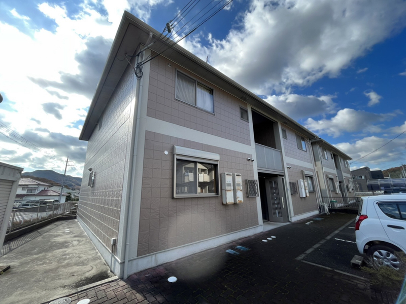 プレミールⅡ棟の物件外観写真