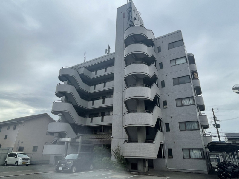ラグレイス姫路外観写真