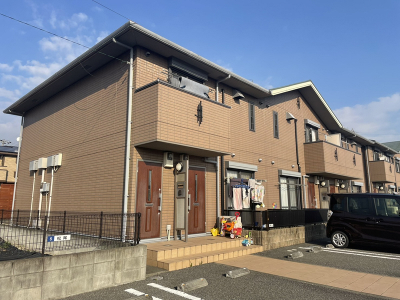 グランドゥール飾東の物件外観写真