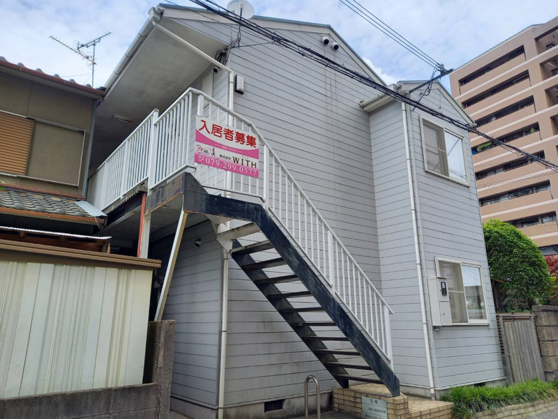 ブルースターの物件外観写真