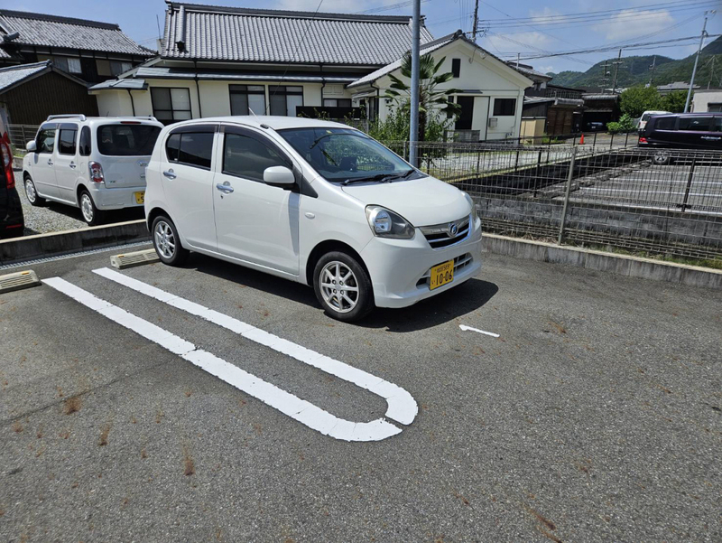 レナータレジデンスの物件外観写真