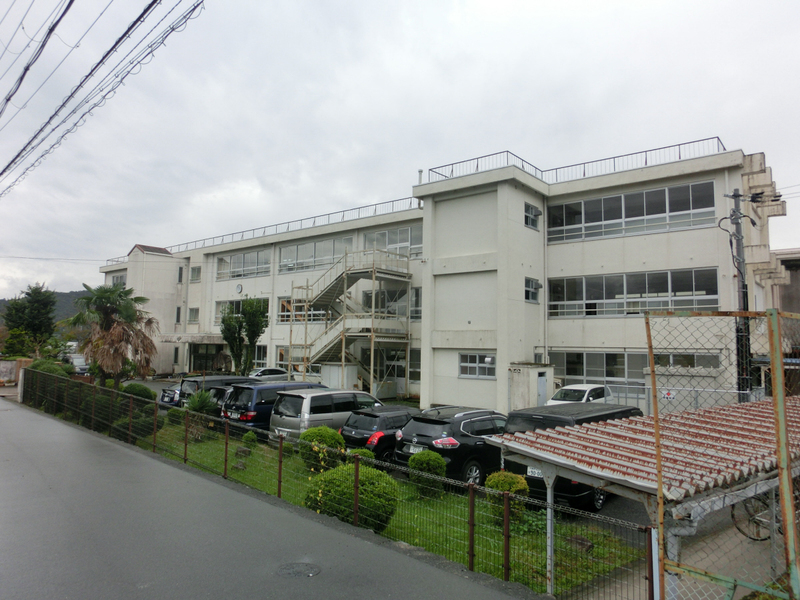 鶴居中学校まで4568m (徒歩58分) 写真22