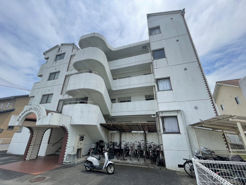 パサージュ日山の物件外観写真