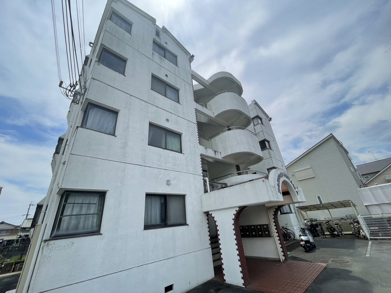 パサージュ日山の物件外観写真
