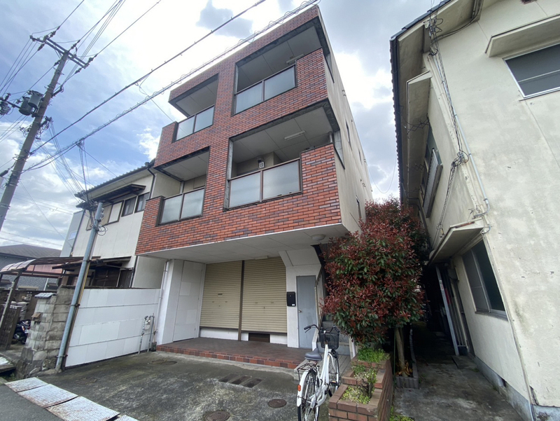 日経マンションの物件外観写真