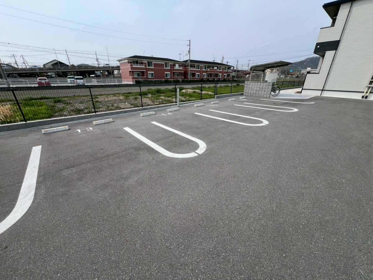 シーズンテラス勝原の物件外観写真