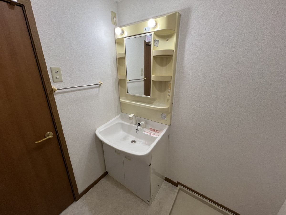 カーサ・フィオーレ中島Aの物件内観写真