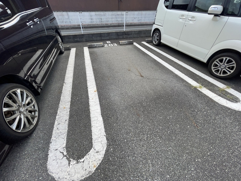 メゾンカルフールBの物件外観写真