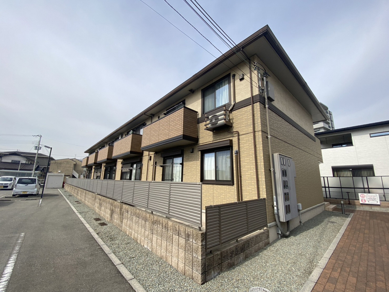 ラフェスタ春日の物件外観写真